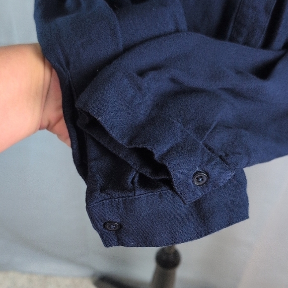 Cloth & Stone Midnight Blue Button-Down Shirt - Picture 4 of 7